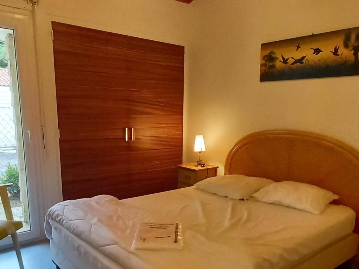 Charmant Pavillon A Saint-Jean-De-Monts: 2 Chambres, Proche Plage, Foret Et Commerces, Jardin Clos - Fr-1-323-259 Ngoại thất bức ảnh
