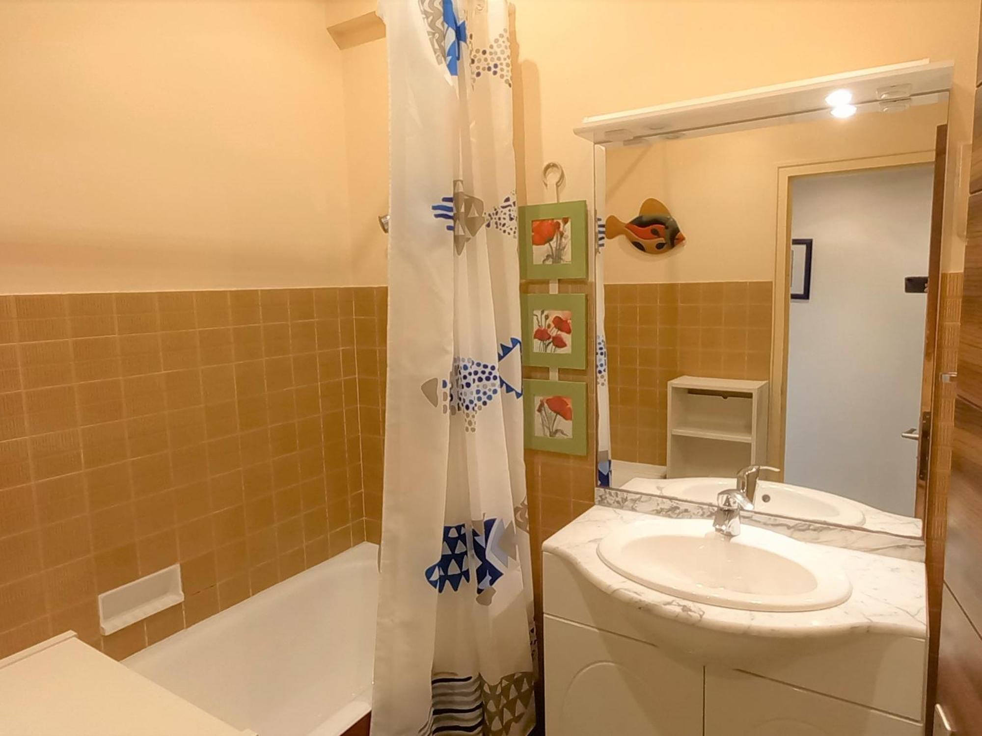 Charmant Pavillon A Saint-Jean-De-Monts: 2 Chambres, Proche Plage, Foret Et Commerces, Jardin Clos - Fr-1-323-259 Ngoại thất bức ảnh